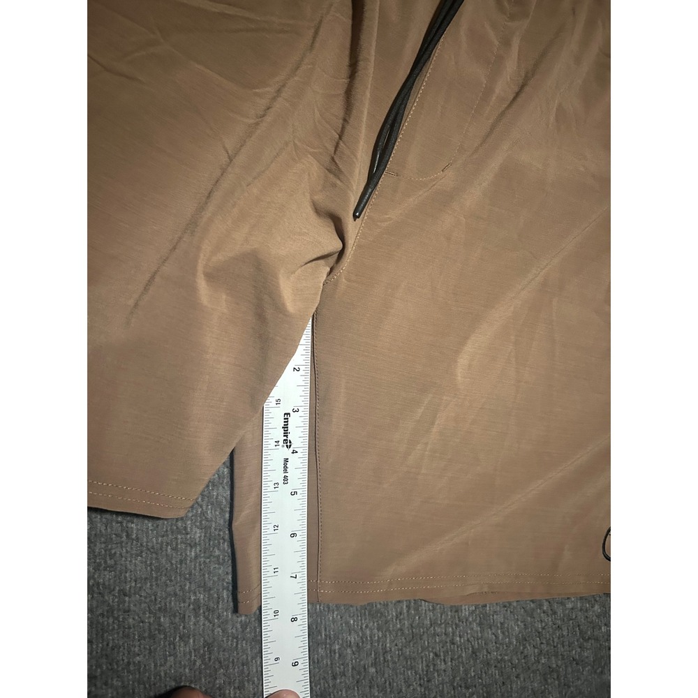 Vuori shorts lined mens brown size 2XL athletic gym casual lightweight stretch - Picture 6 of 6